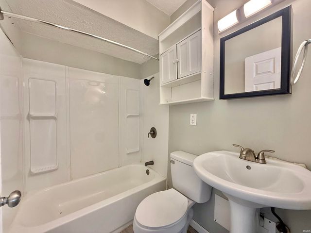1040 Covert Avenue, Evansville, IN 47714