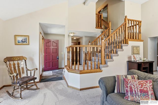 455 S 159th Avenue, Omaha, NE 68118