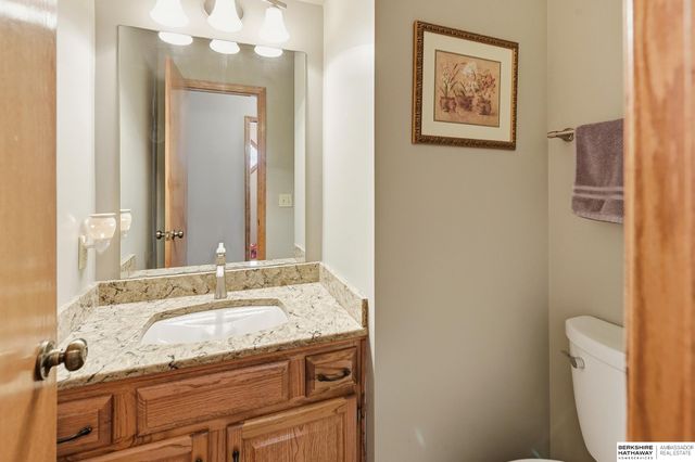 455 S 159th Avenue, Omaha, NE 68118