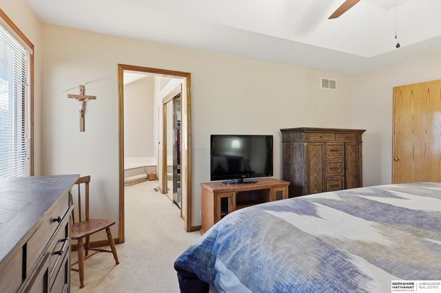 455 S 159th Avenue, Omaha, NE 68118