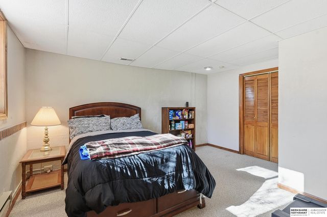 455 S 159th Avenue, Omaha, NE 68118