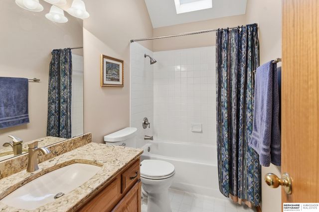 455 S 159th Avenue, Omaha, NE 68118