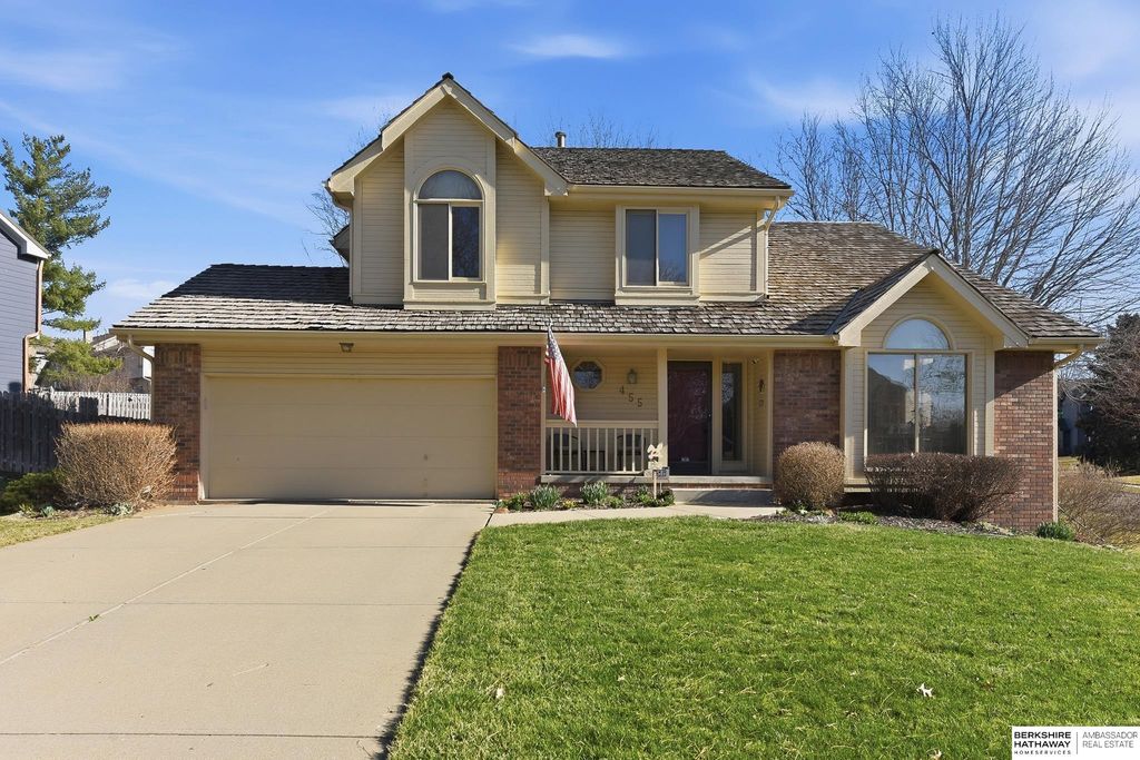 455 S 159th Avenue, Omaha, NE 68118