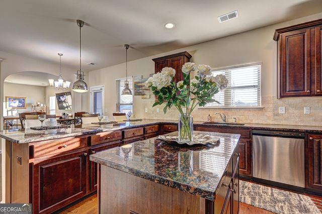 609 Caledon Way, Hampton, GA 30228