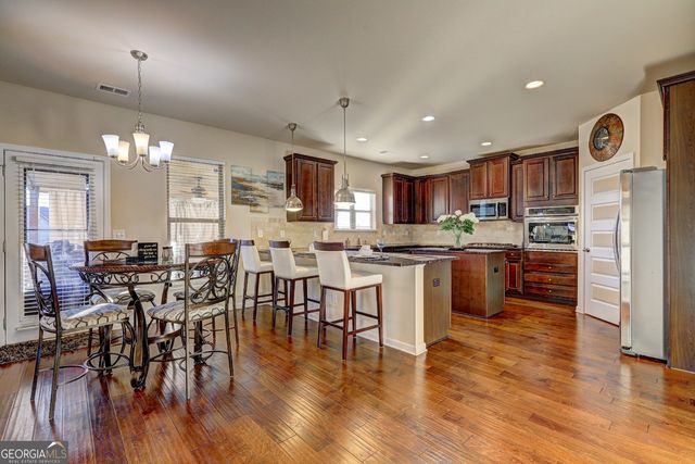 609 Caledon Way, Hampton, GA 30228