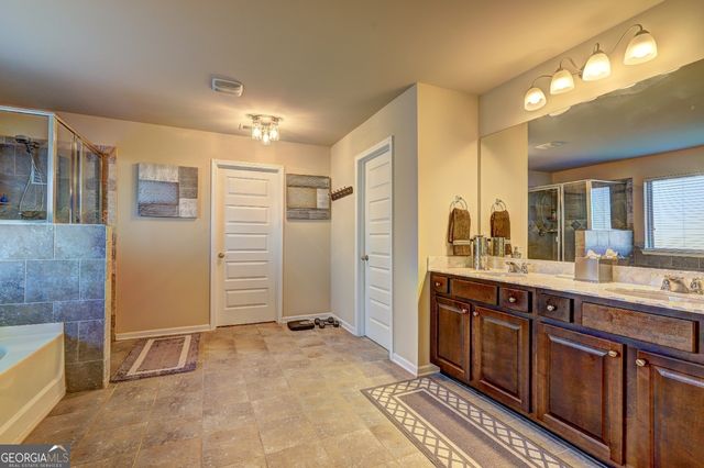 609 Caledon Way, Hampton, GA 30228