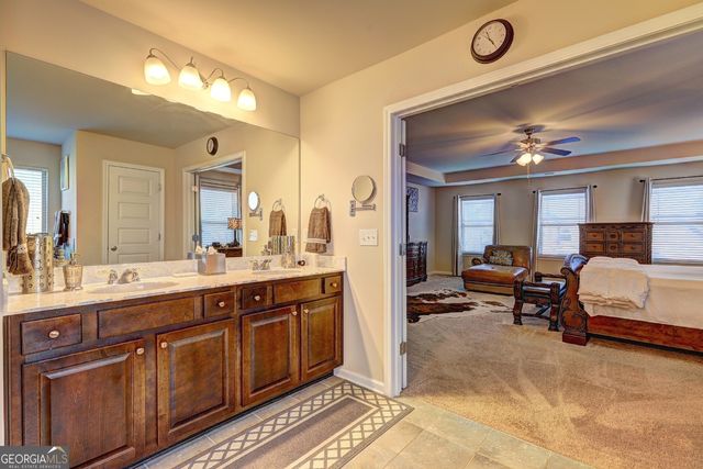 609 Caledon Way, Hampton, GA 30228