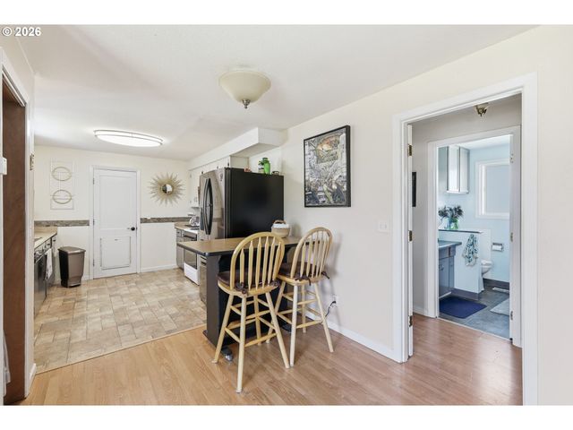 34161 EL MANOR Ave, Eugene, OR 97405