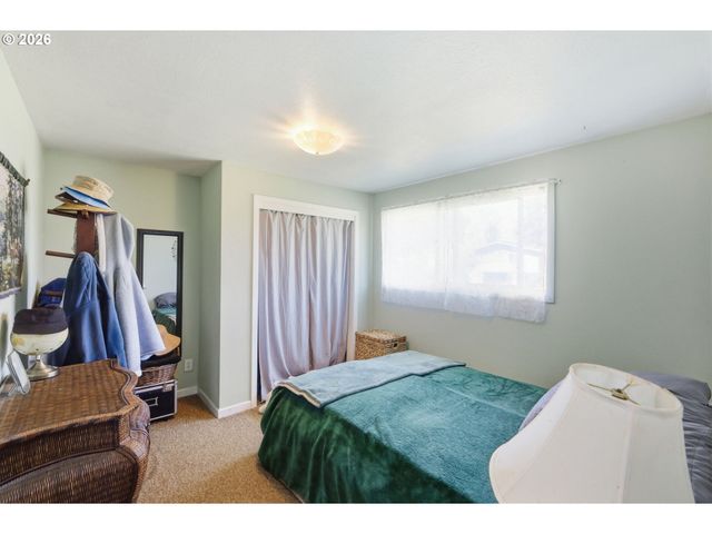 34161 EL MANOR Ave, Eugene, OR 97405