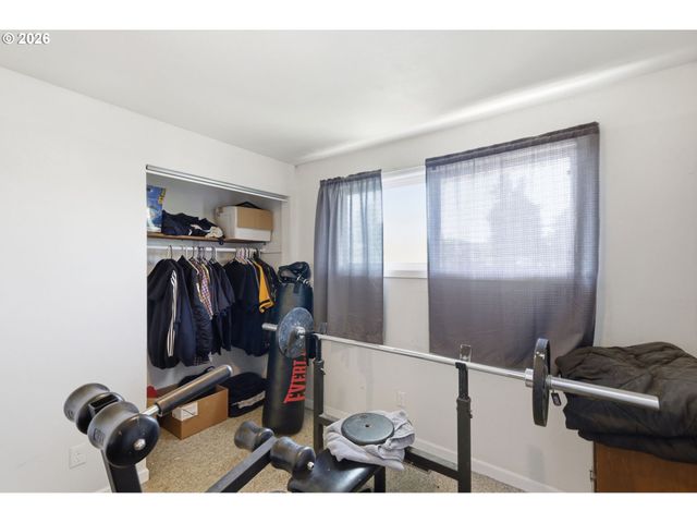 34161 EL MANOR Ave, Eugene, OR 97405