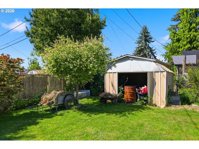 34161 EL MANOR Ave, Eugene, OR 97405