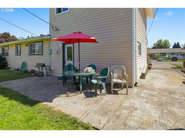 34161 EL MANOR Ave, Eugene, OR 97405
