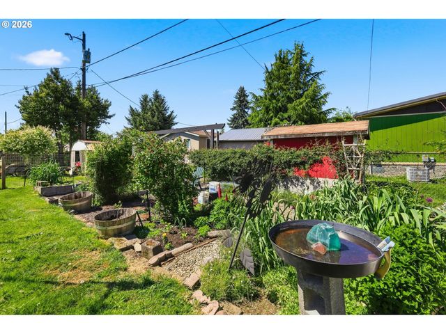 34161 EL MANOR Ave, Eugene, OR 97405