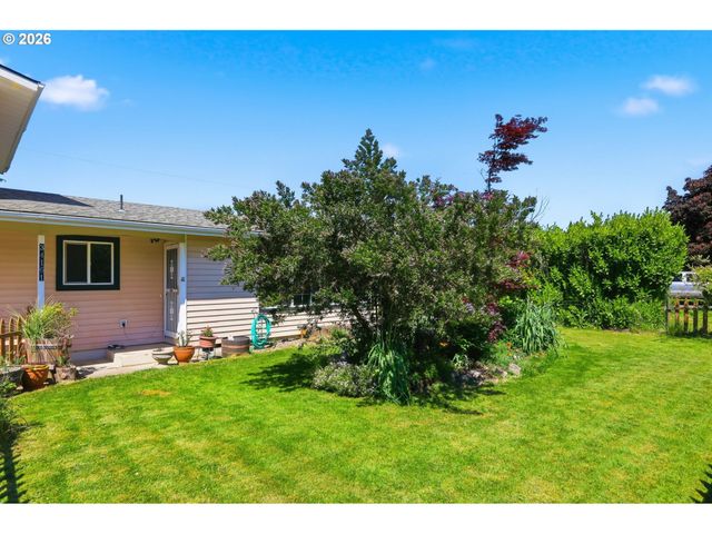 34161 EL MANOR Ave, Eugene, OR 97405