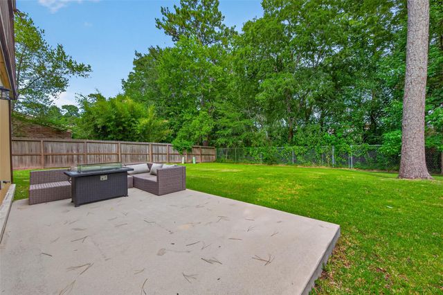23610 Creekview Drive, Spring, TX 77389