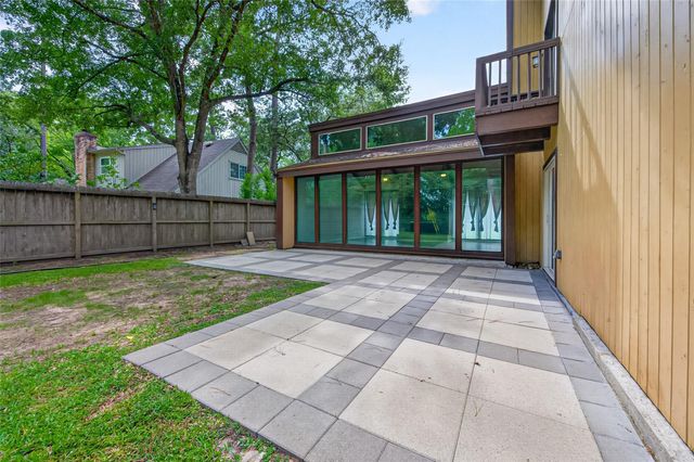 23610 Creekview Drive, Spring, TX 77389