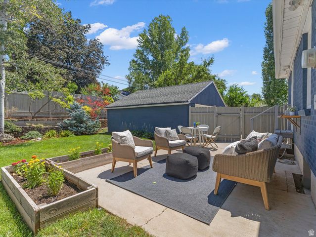 2137 S TEXAS AVE, Salt Lake City, UT 84109