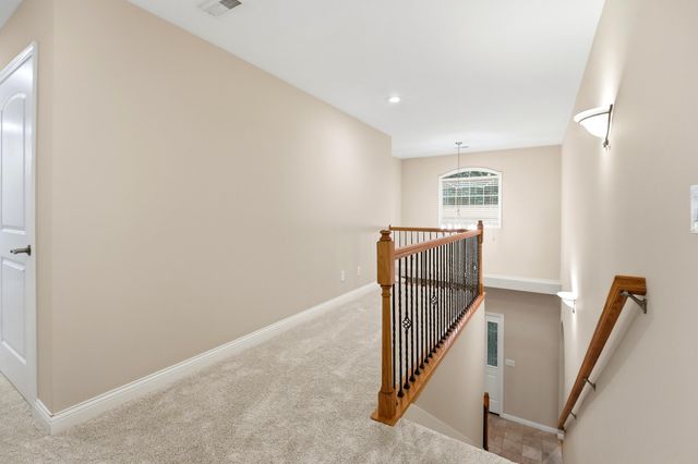 2009 OAKPOINT CT, Columbia, MO 65203