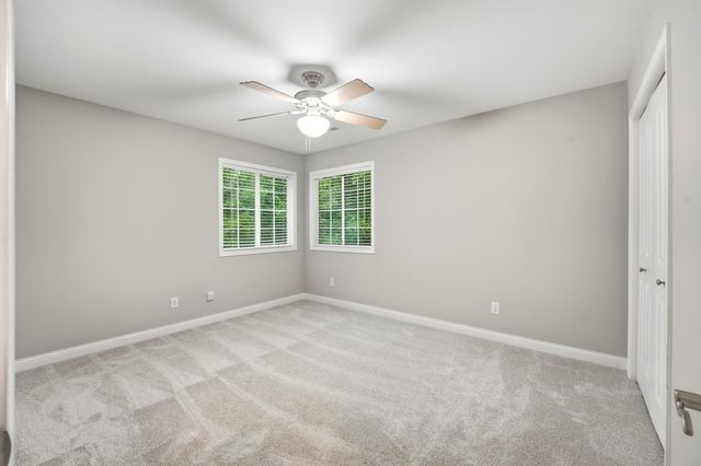 2009 OAKPOINT CT, Columbia, MO 65203