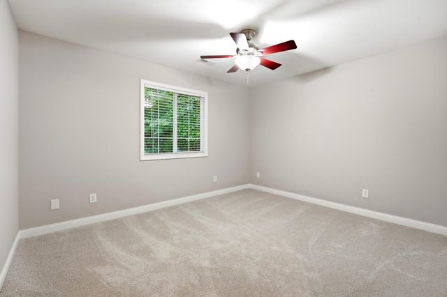 2009 OAKPOINT CT, Columbia, MO 65203