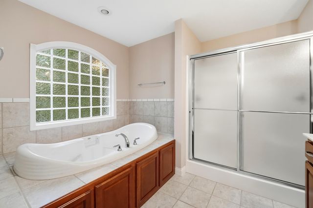 2009 OAKPOINT CT, Columbia, MO 65203