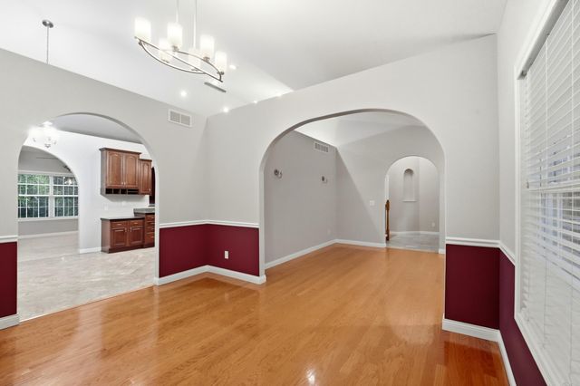 2009 OAKPOINT CT, Columbia, MO 65203