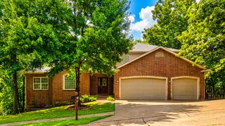 2009 OAKPOINT CT, Columbia, MO 65203