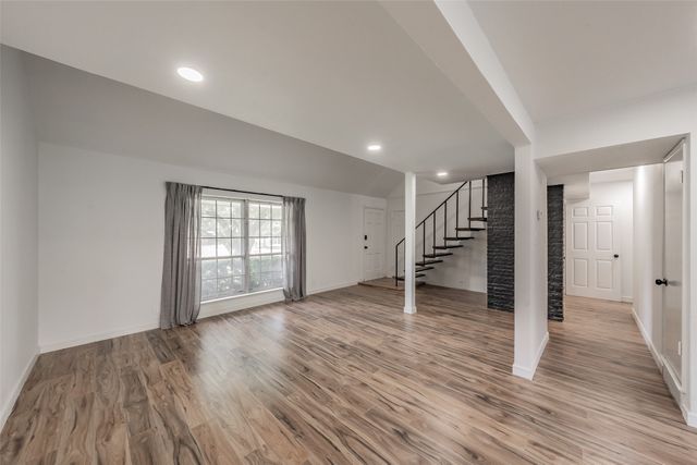 3214 Ridgeview Circle, Irving, TX 75062