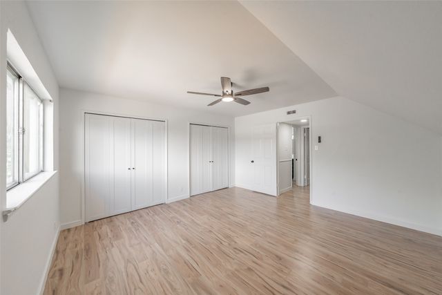 3214 Ridgeview Circle, Irving, TX 75062