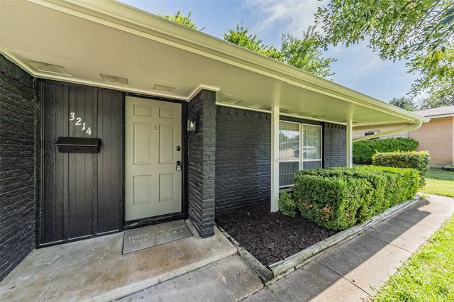 3214 Ridgeview Circle, Irving, TX 75062