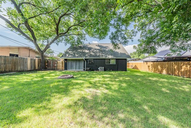 3214 Ridgeview Circle, Irving, TX 75062