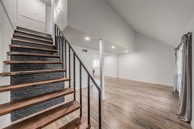 3214 Ridgeview Circle, Irving, TX 75062