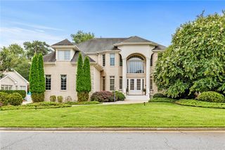 5102 W Creek CT, Suffolk, VA 23435