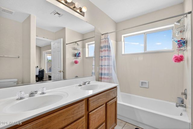2335 E SHERRI Drive, Gilbert, AZ 85296