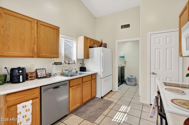 2335 E SHERRI Drive, Gilbert, AZ 85296