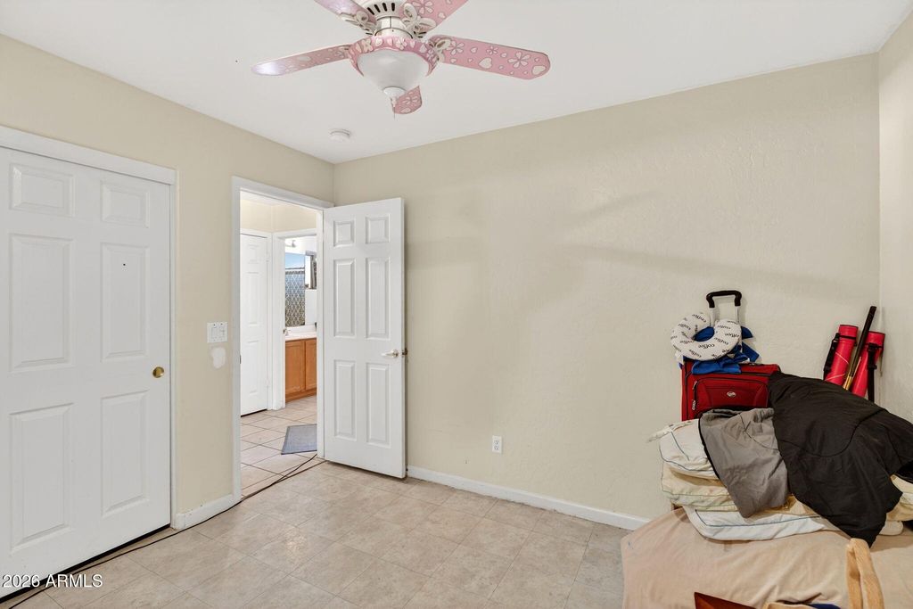Image 19 of property listing at 2335 E SHERRI Drive, Gilbert, AZ 85296