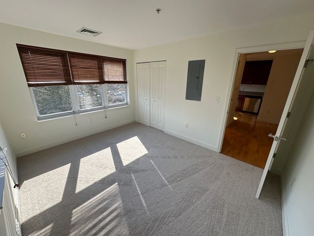 318 Rindge Avenue 216, Cambridge, MA 02140