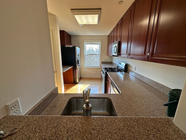 318 Rindge Avenue 216, Cambridge, MA 02140