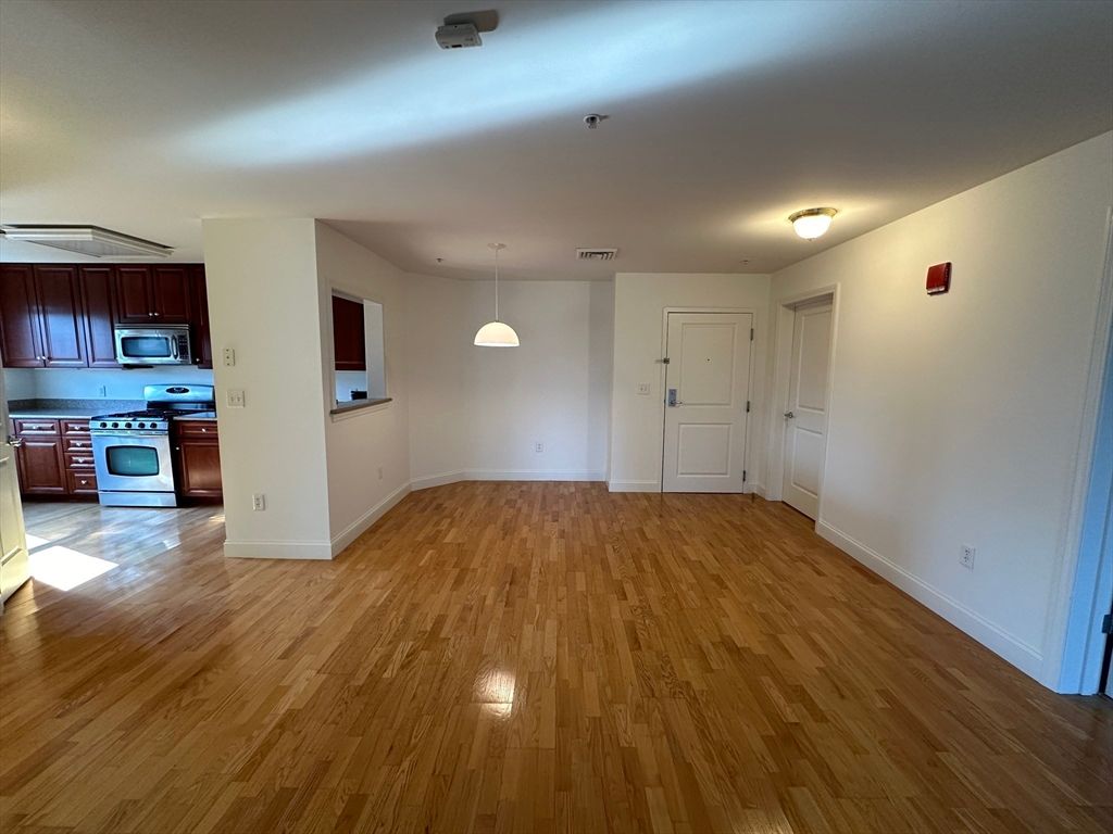 318 Rindge Avenue 216, Cambridge, MA 02140