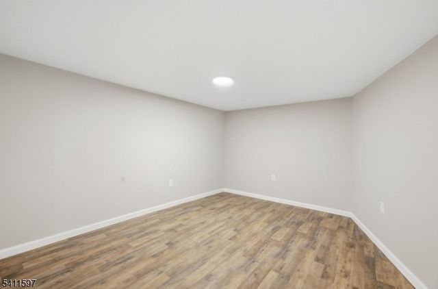 693 N 8Th St, Newark City, NJ 07107