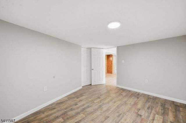 693 N 8Th St, Newark City, NJ 07107