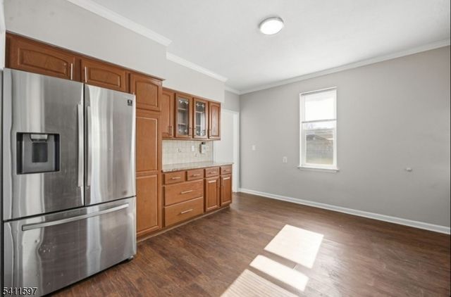 693 N 8Th St, Newark City, NJ 07107