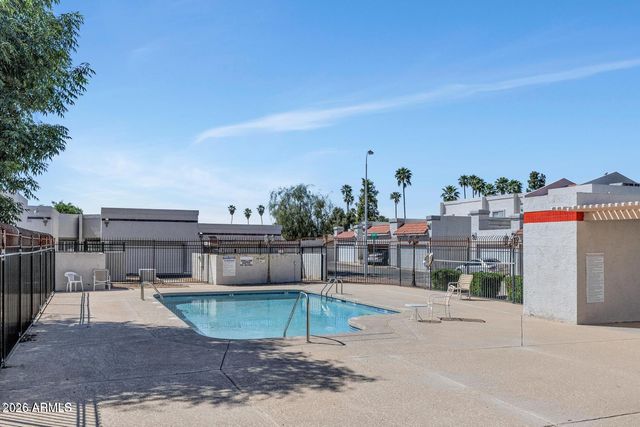 4758 W SANNA Street, Glendale, AZ 85302