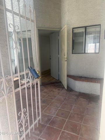 4758 W SANNA Street, Glendale, AZ 85302
