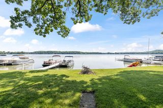 5324 Boettcher DRIVE #5322, West Bend, WI 53095