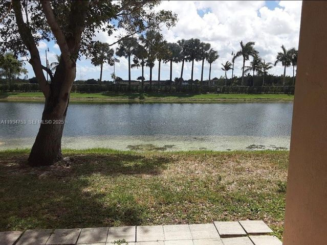 3760 NE 9th Ct, Homestead, FL 33033