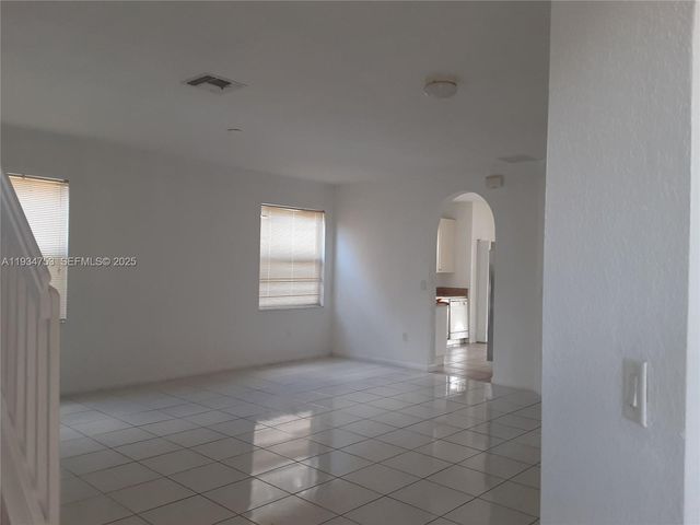 3760 NE 9th Ct, Homestead, FL 33033