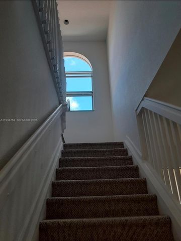 3760 NE 9th Ct, Homestead, FL 33033