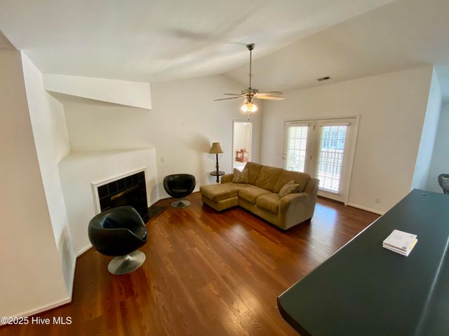 2227 Locksley Woods Drive G, Greenville, NC 27858