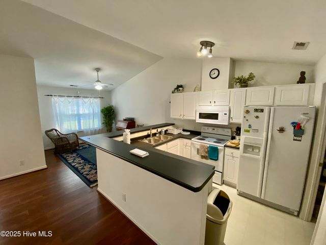 2227 Locksley Woods Drive G, Greenville, NC 27858